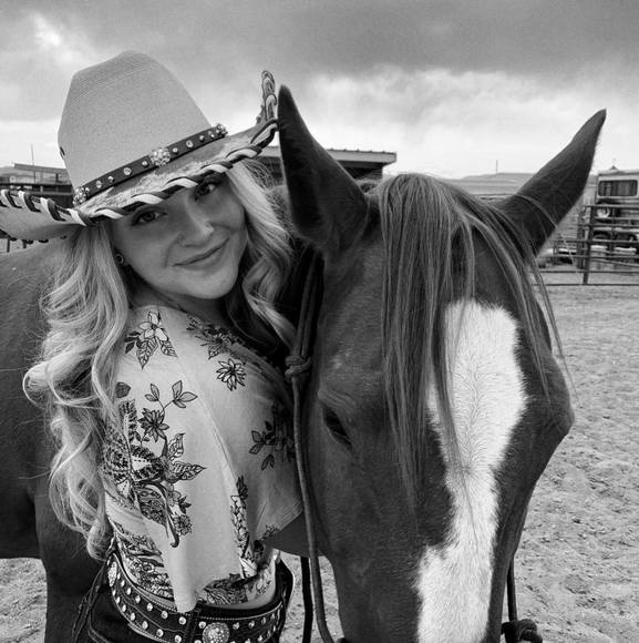 Meet your Posher, Vivienne - Picture 1 of 1